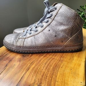 OTBT Round Trip mid sneaker